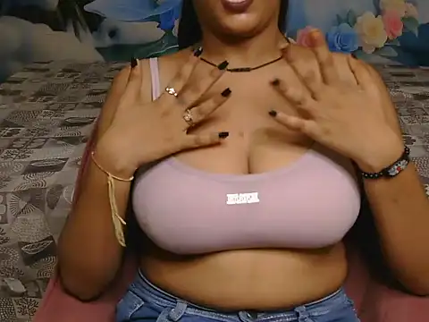 your-mahira Adlı Modelin Web Kamerası Şovu