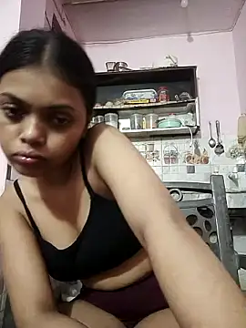 Hot_jeery11 Adlı Modelin Canlı XXX Sohbeti