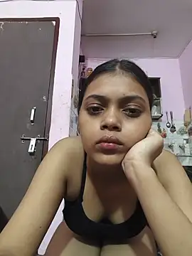 Hot_jeery11 Adlı Modelin Canlı XXX Sohbeti