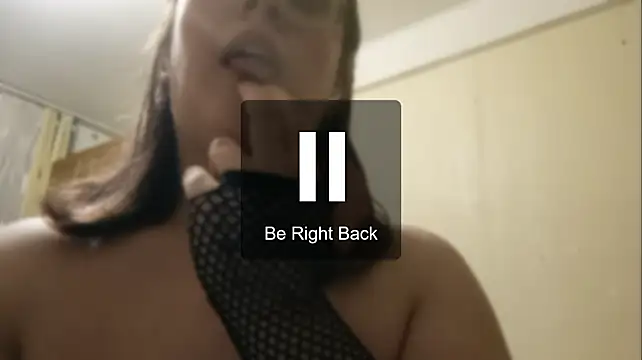 SobbedSmile's Live XXX Chat