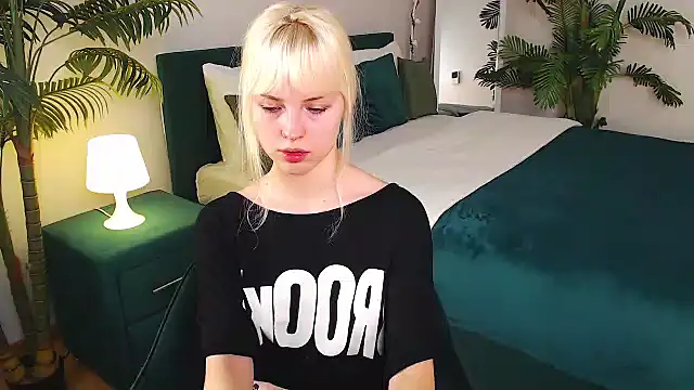 HannahHolliss Chat XXX in diretta