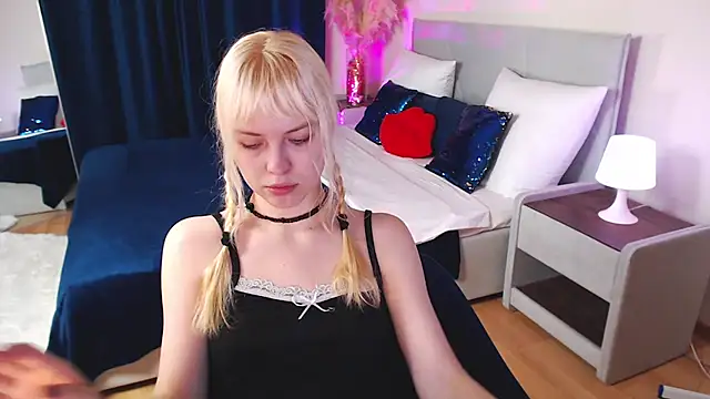 HannahHolliss Chat XXX in diretta