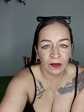 Show modela AshleeyLove na web-kameri