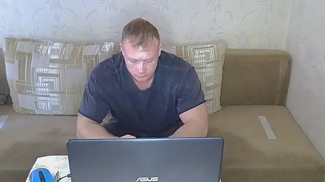 Pokazy przed kamerką – Alex_Knoxx