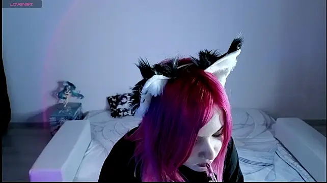 Hikkacat – webcam-show