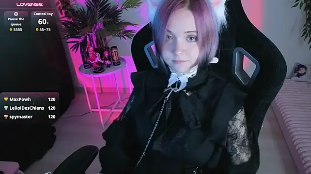 Hikkacat Show in webcam