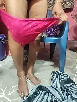 Pertunjukan Kamera Web tamil_kavithas
