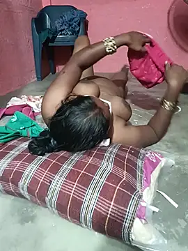 tamil_kavithas' Webcam Show