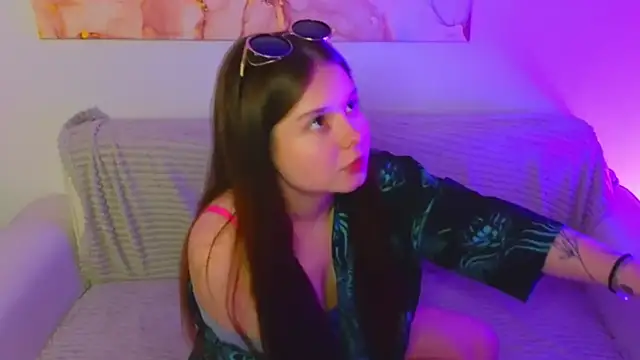 Show modela HateEmotions na web-kameri