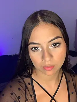 XXX chat uživo modela -Juli4