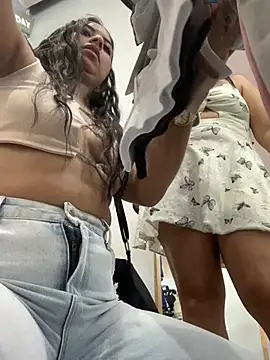 -Juli4's Live XXX Chat