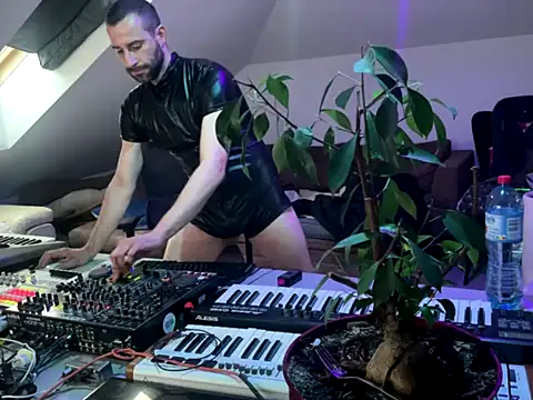 Oni_bez_snu Pertunjukan Webcam