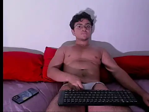 lucian_brand Show Webcam