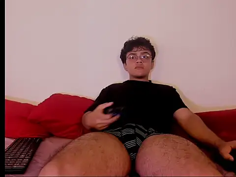 lucian_brand Adlı Modelin Web Kamerası Şovu