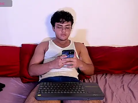 lucian_brand Adlı Modelin Web Kamerası Şovu