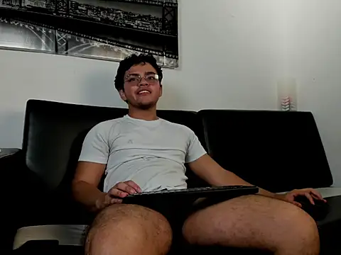 lucian_brand Adlı Modelin Web Kamerası Şovu