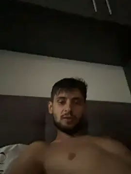 Show modela DragosNan na web-kameri