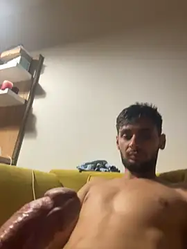 Show modela DragosNan na web-kameri