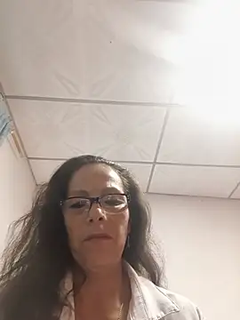 צ'אט XXX בשידור חי של sexiigatica