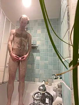 cumhugely's Webcam Show