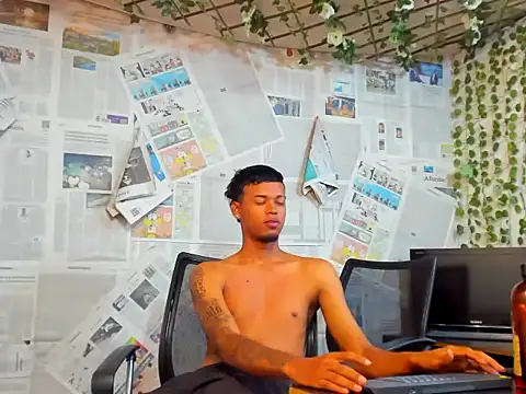 Pokazy przed kamerką – El_wooo