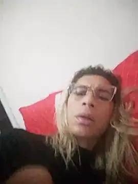הופעת וובקאם של RenataAraujo