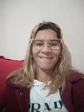 הופעת וובקאם של RenataAraujo