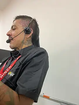 Webkamerová show Dante_CruzJS