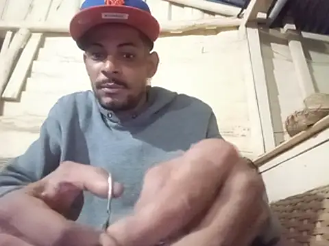 liryw250 Show in webcam