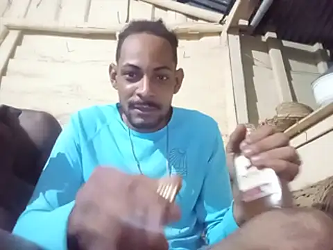 liryw250 Show in webcam