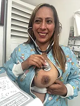 Dama_Rouge Adlı Modelin Canlı XXX Sohbeti