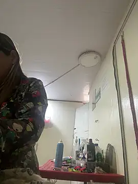XXX chat uživo modela Dama_Rouge