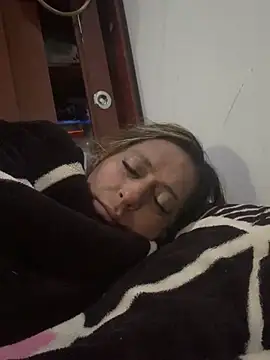 Chat +18 de Dama_Rouge ao vivo