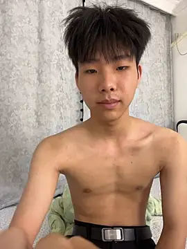 guoguo18 在線直播表演