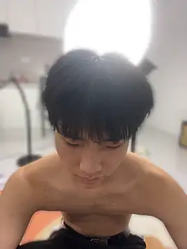 guoguo18 网络视讯表演