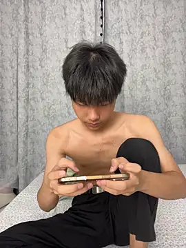 guoguo18 在線直播表演