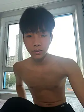 guoguo18 在線直播表演