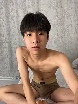 guoguo18 Adlı Modelin Web Kamerası Şovu