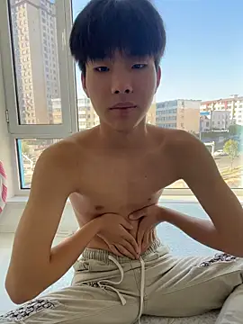 guoguo18 在線直播表演