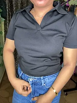Show de Desi_coupleShow na webcam