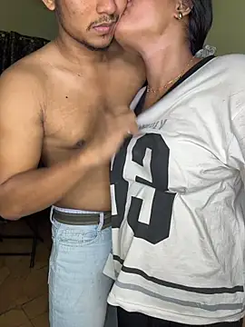 Pertunjukan Kamera Web Desi_coupleShow
