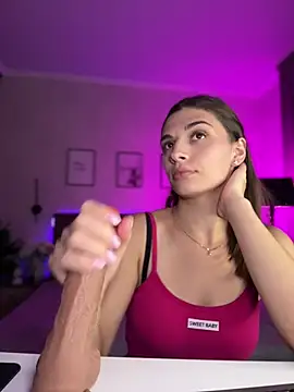 دردشة KatyTrouble الجنسية المباشرة