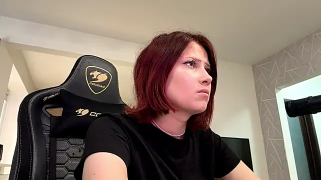 Webkamerová show Nikaliva