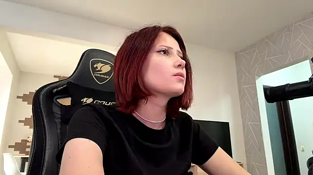 Show modela Nikaliva na web-kameri