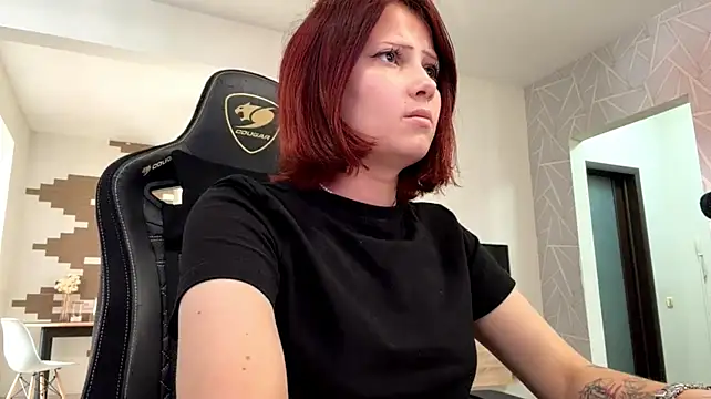 Nikaliva Webcam show