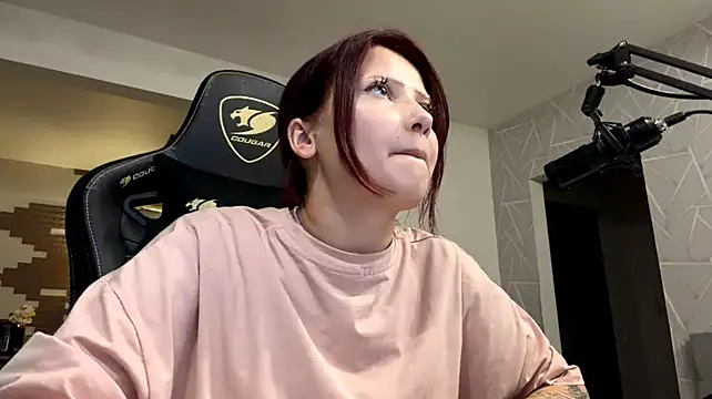 Webkamerová show Nikaliva