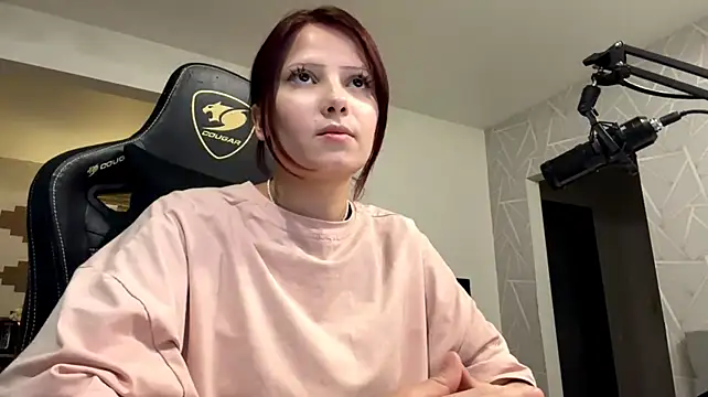 Nikaliva – webcam-show