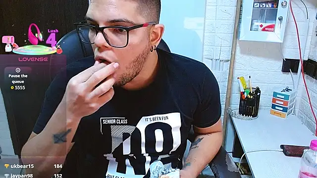 Pokazy przed kamerką – Realjoel01