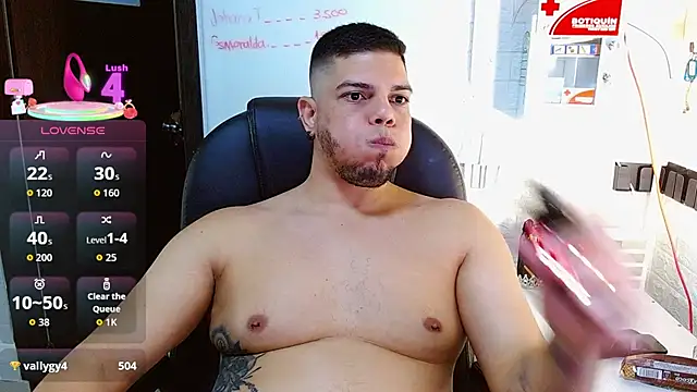 Show modela Realjoel01 na web-kameri