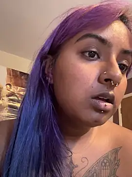 NaughtyNeive Adlı Modelin Canlı XXX Sohbeti